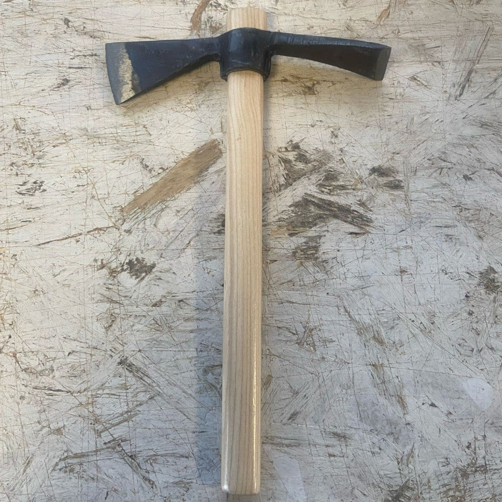 Zappino con lama affilata in acciaio temprato  e manico in legno 46 cm per raccolta nocciole