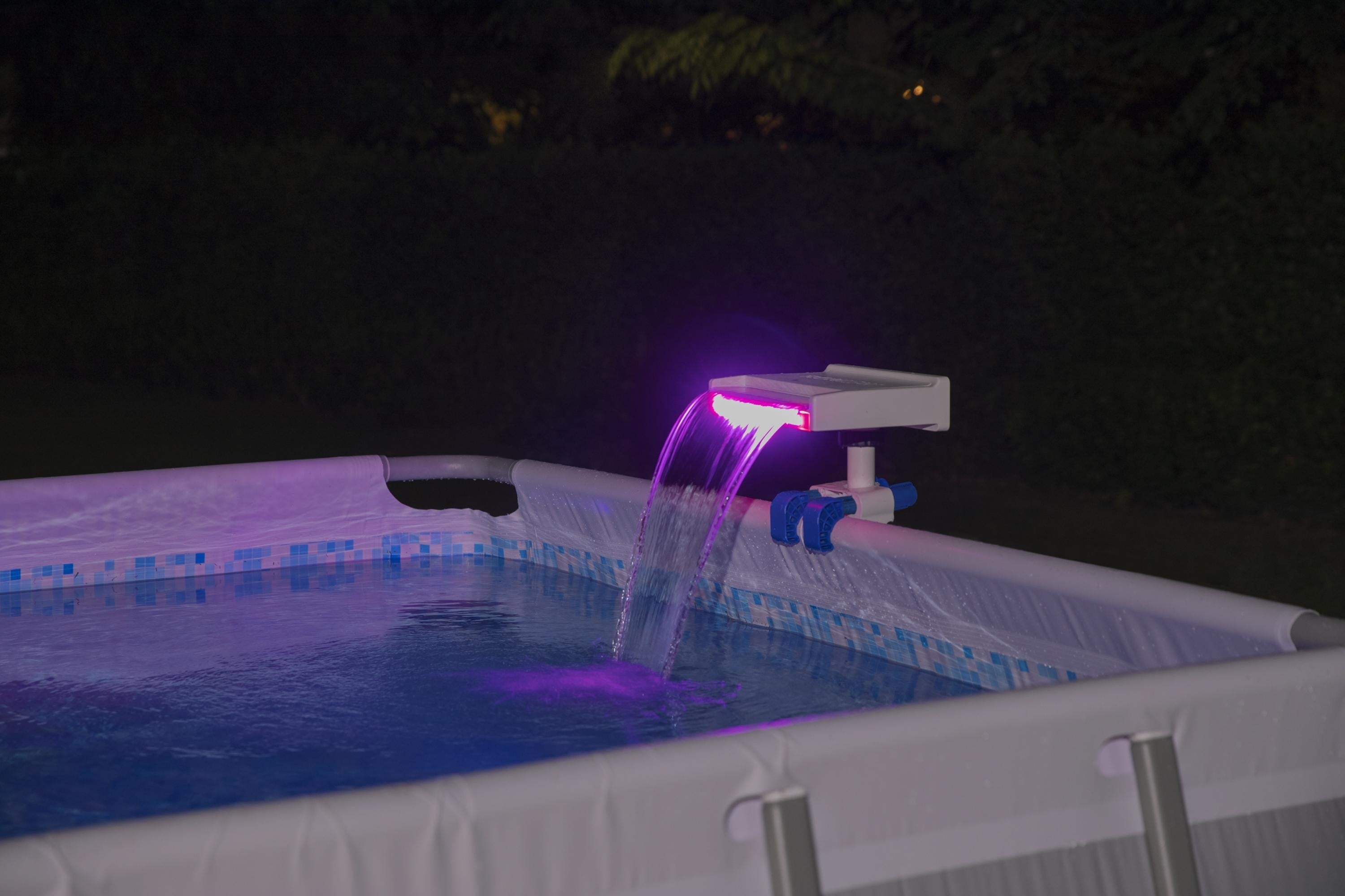 Cascata Flowclear per piscina con luci a LED rilassante massaggio Bestway 58619