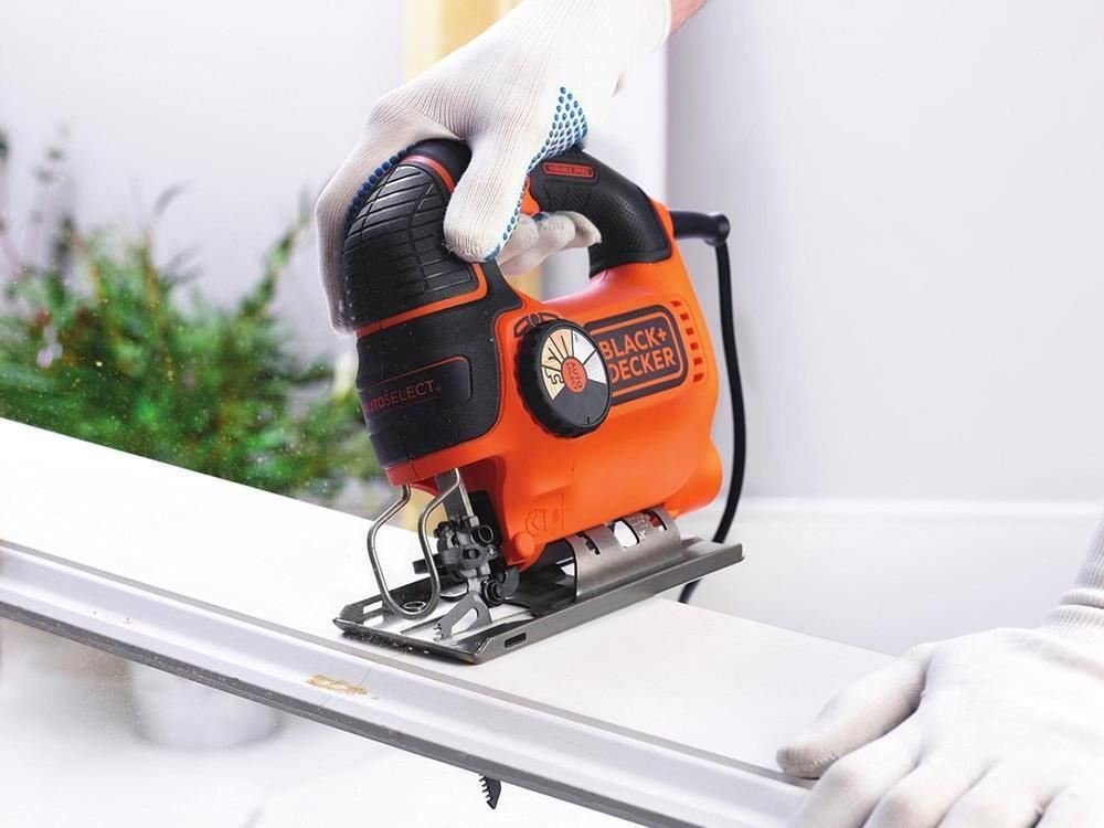 Seghetto Alternativo Autoselect 550W ad azione pendolare BLACK+DECKER KS801SE