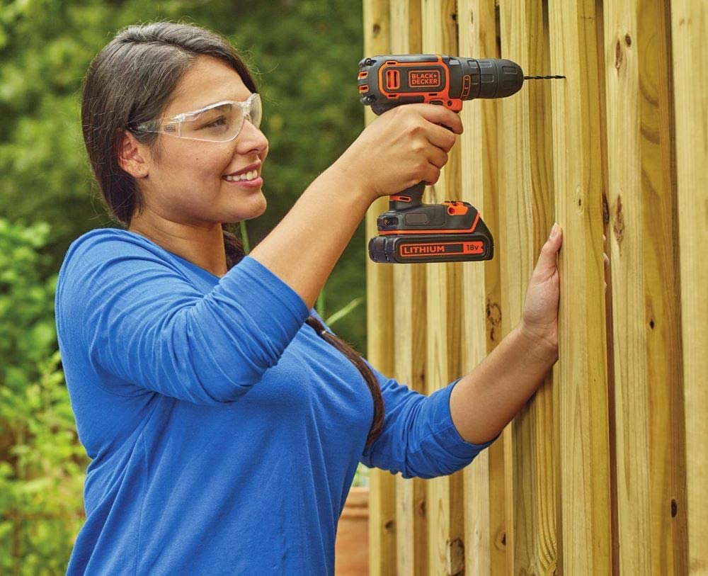 Trapano Avvitatore 18V in valigetta con doppia batteria BLACK+DECKER BDCDC18KB