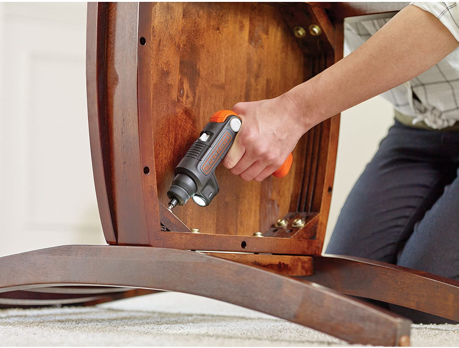 Svitavvita Avvitatore 3.6V con impugnatura orientabile e torcia integrata BLACK+DECKER BDCSFL20C