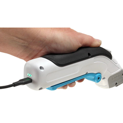 Forbice elettrica multiuso ricaricabile con 2 lame per il taglio di vari materiali BLACK+DECKER