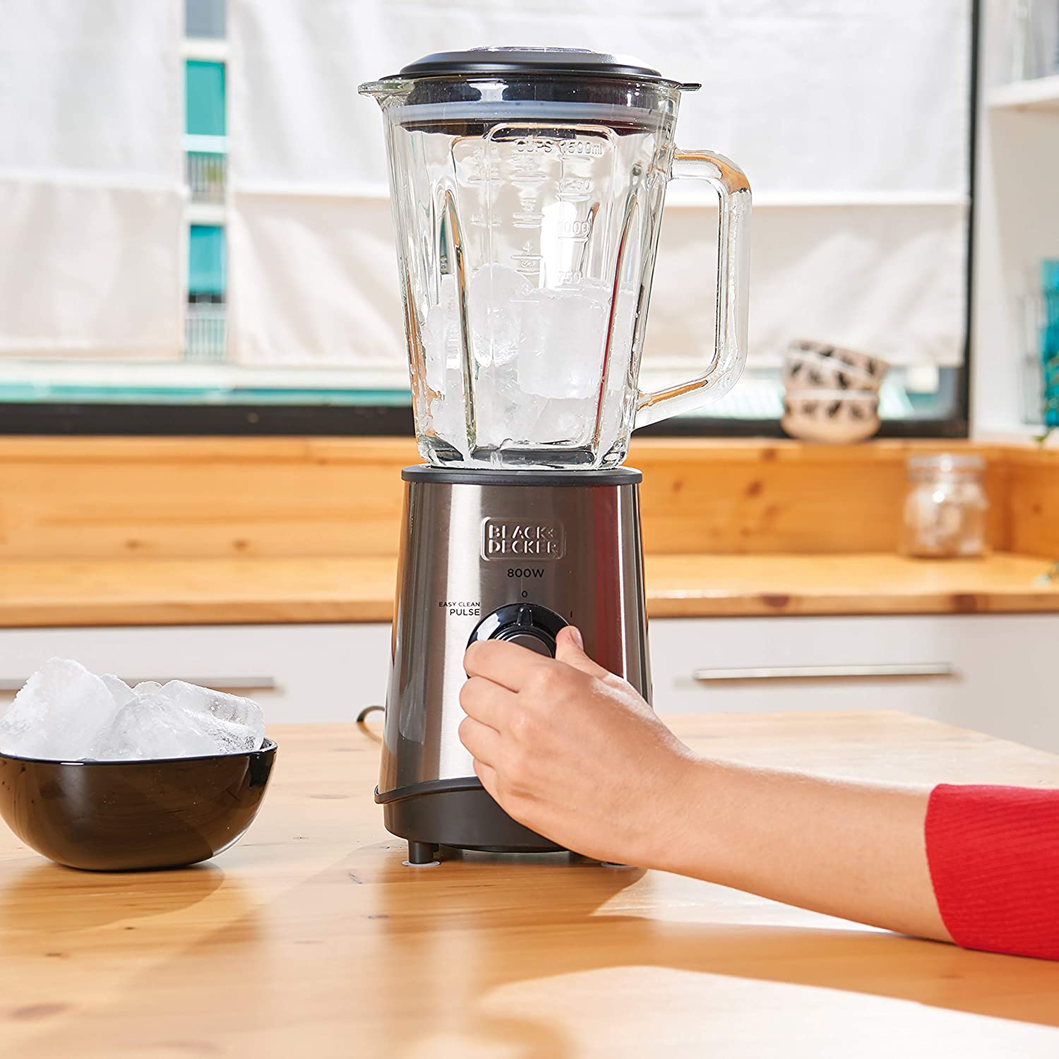 Frullatore mixer con caraffa graduata Black Decker 800 W