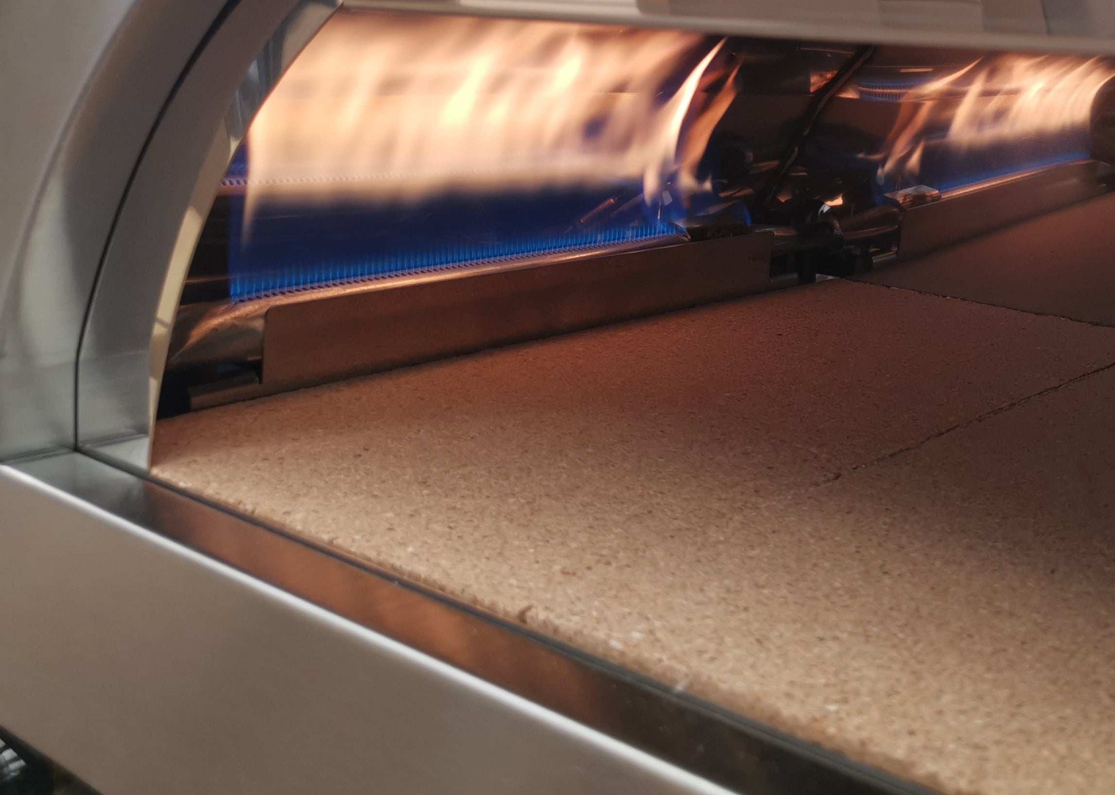 Forno Ibrido legna e gas per pizze a cottura diretta su pietra Bella Napoli Piccirillo