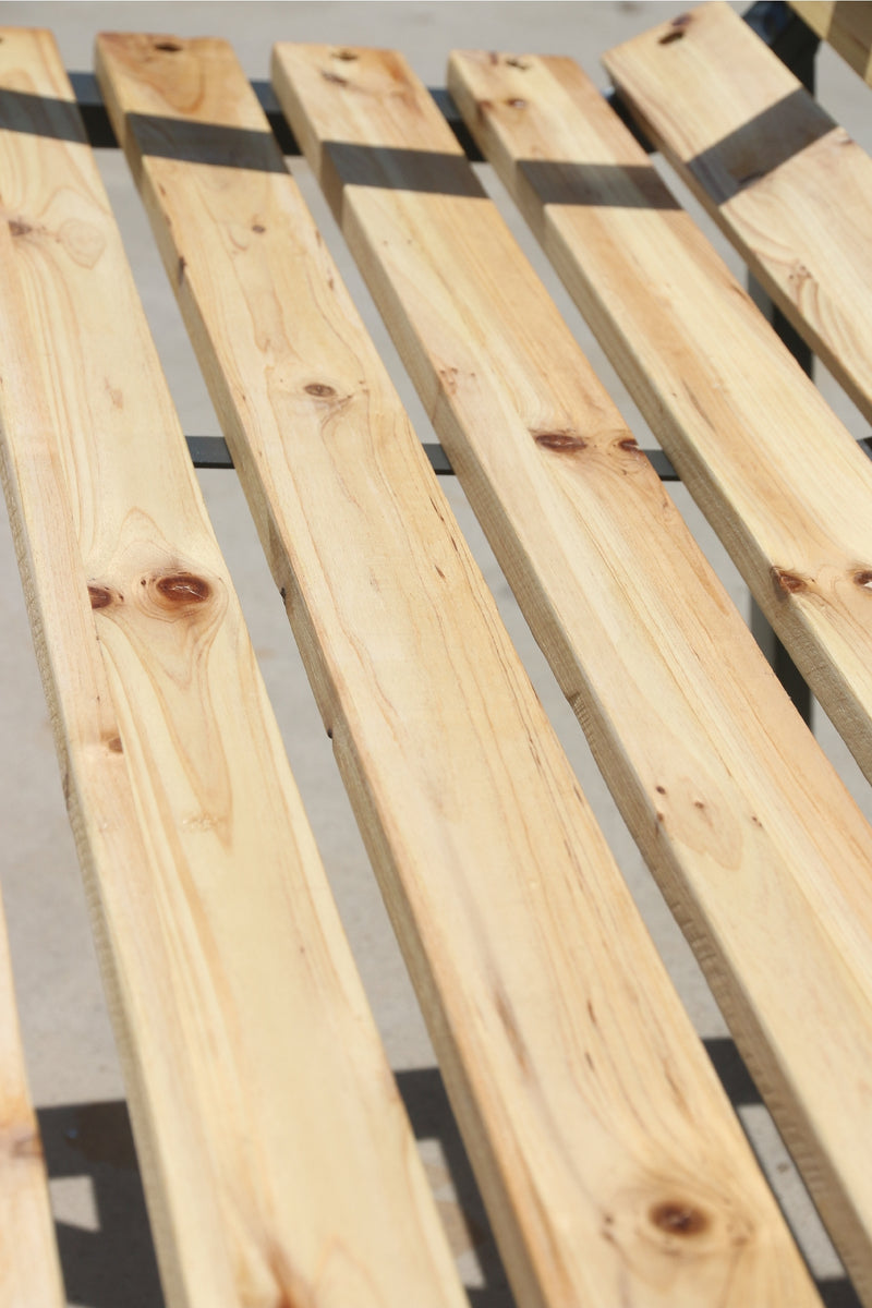 Panchina struttura in ferro  seduta e schienale in legno 120x58x