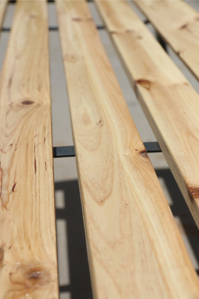 Panchina struttura in ferro  seduta e schienale in legno 120x58x