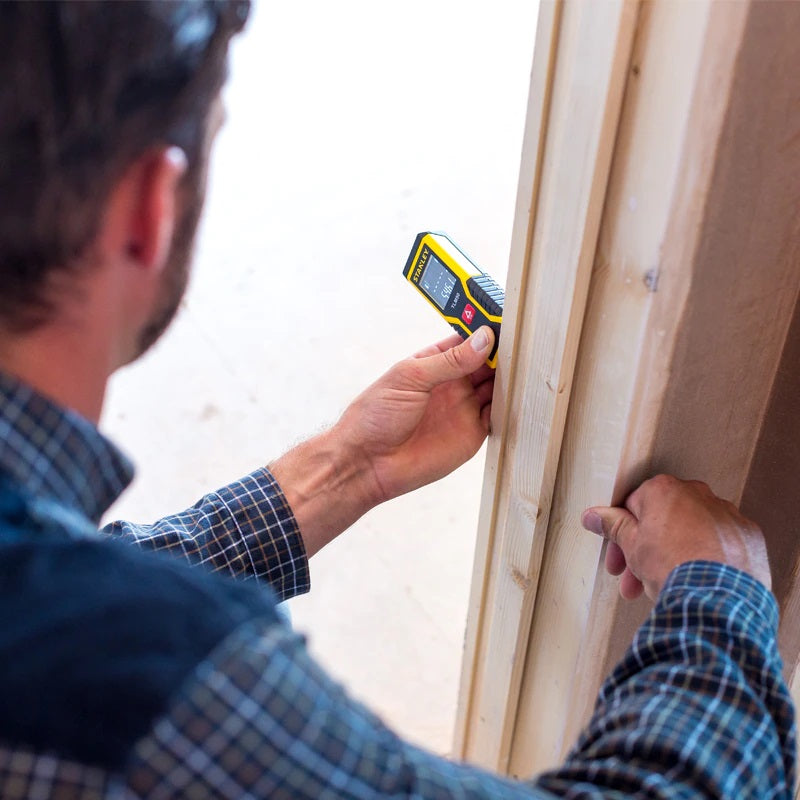 Misuratore Metro laser STANLEY TLM50 STHT1-77409