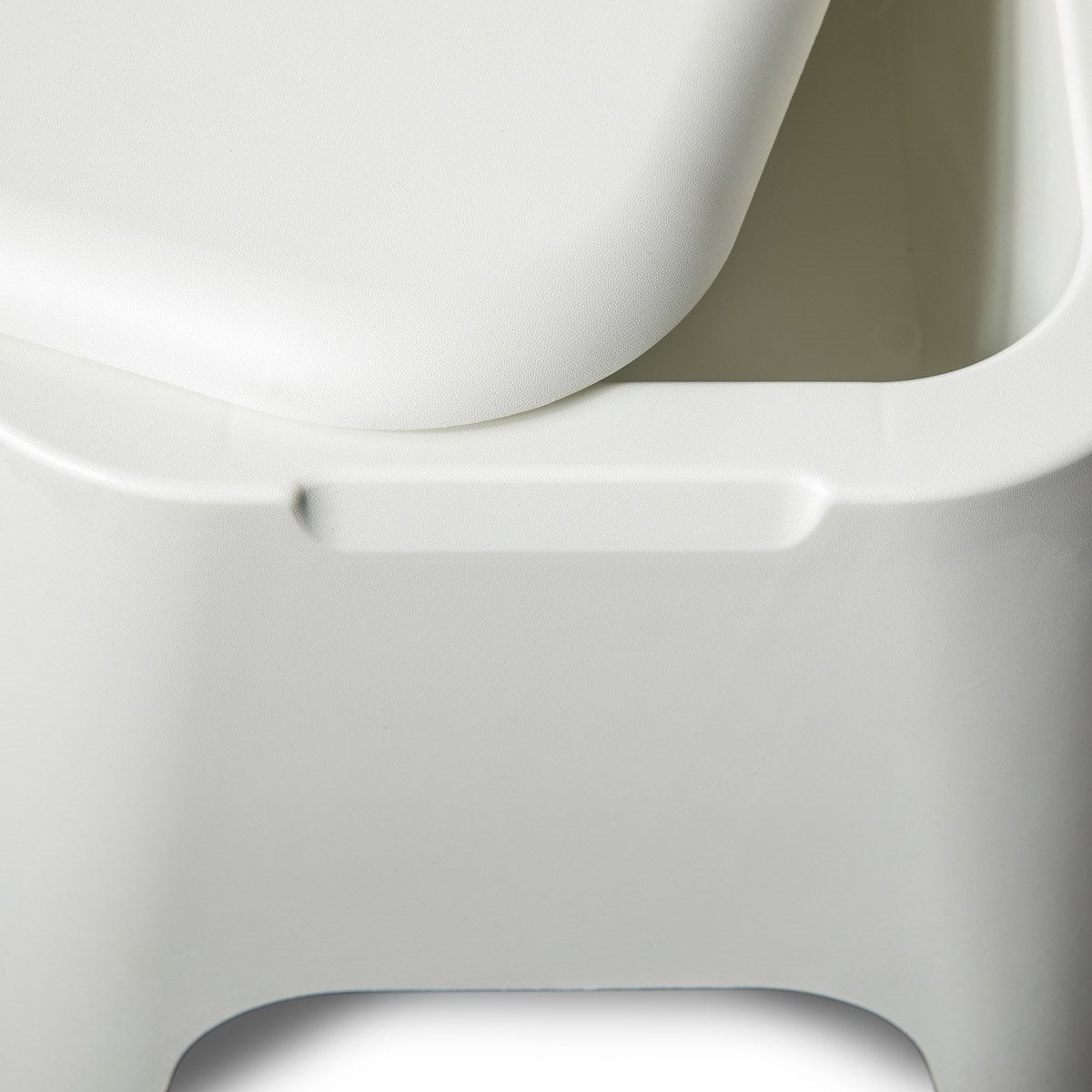 Tavolo in resina con compartimento interno 59x39x36 cm nero Toomax Petra Z183