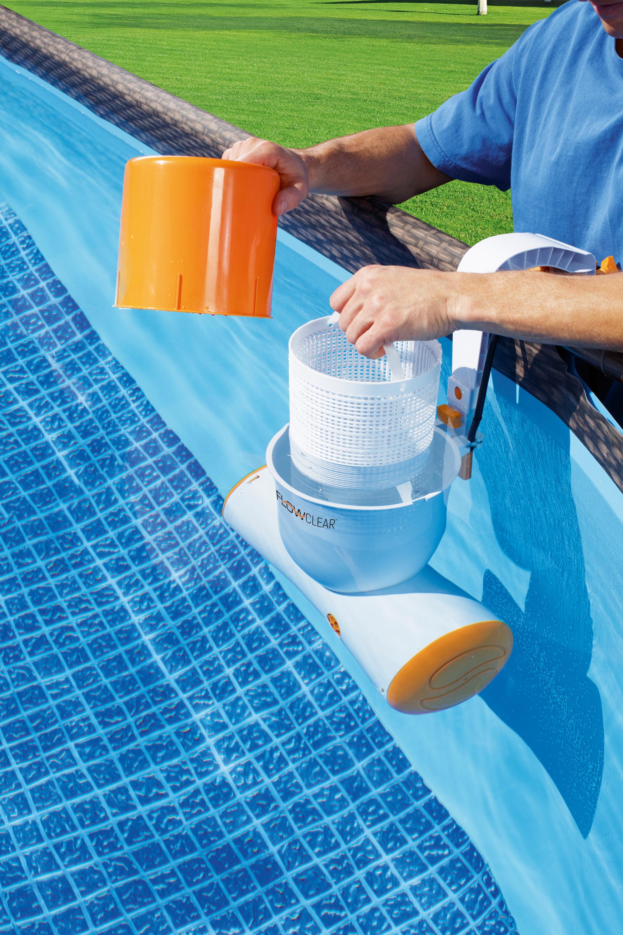 Pompa filtro skimmer a parete per piscine Flowclear Skimatic Bestway 58462
