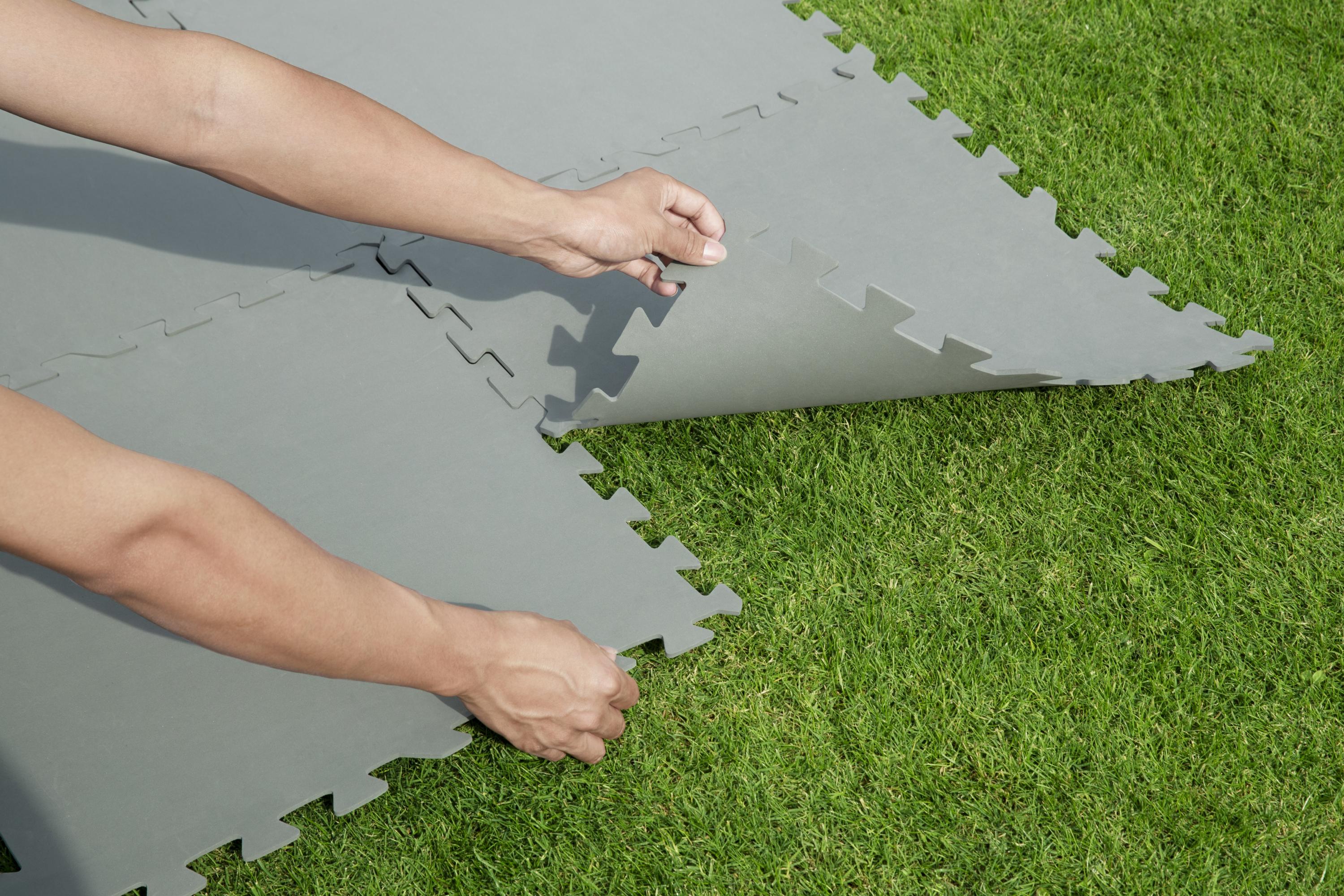 Tappeto ad incastro puzzle sotto piscina e giochi componibile protettivo Bestway 58639