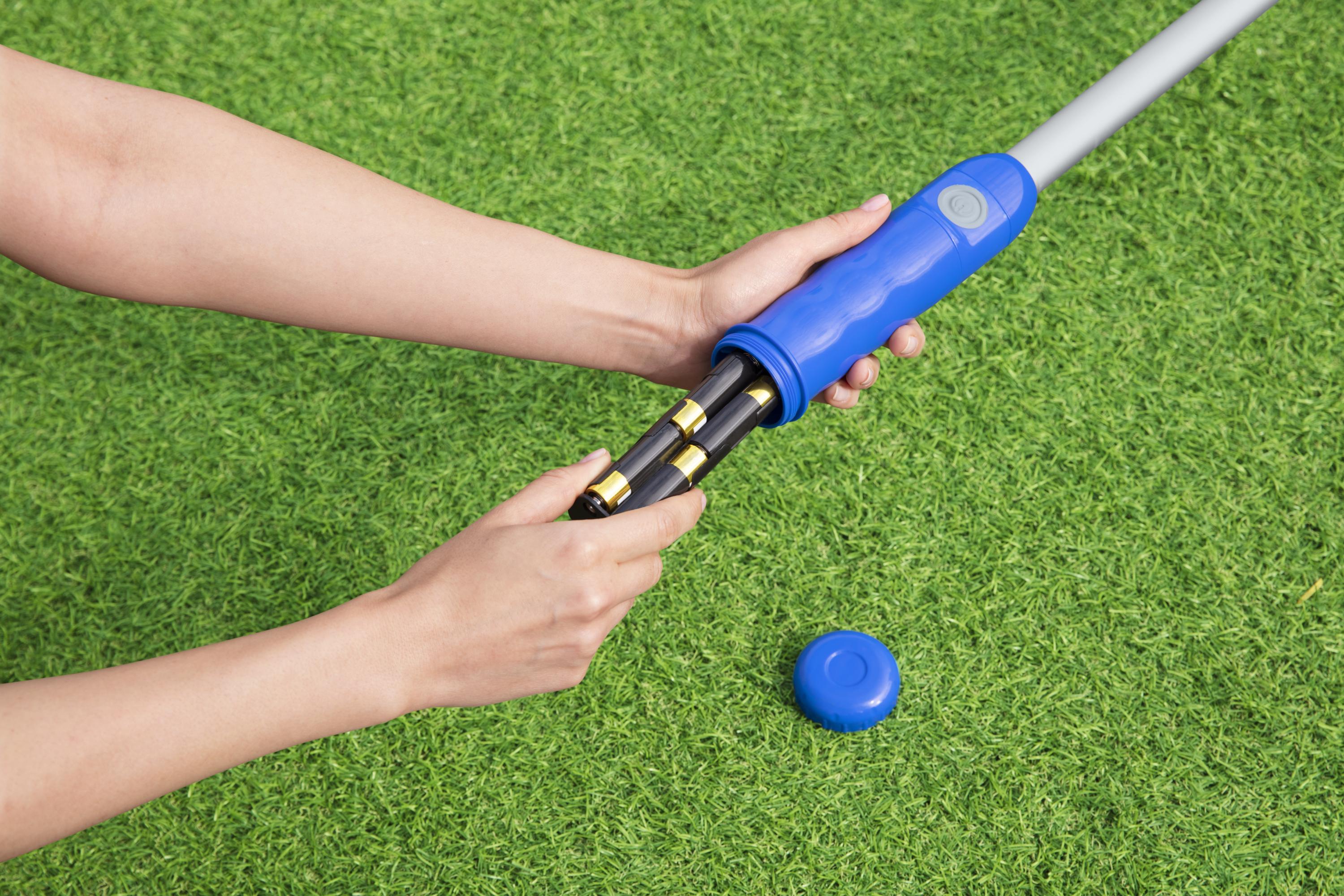 Scopa aspirante pulitore a batteria per piscina e spa Flowclear AquaTech Bestway 58648