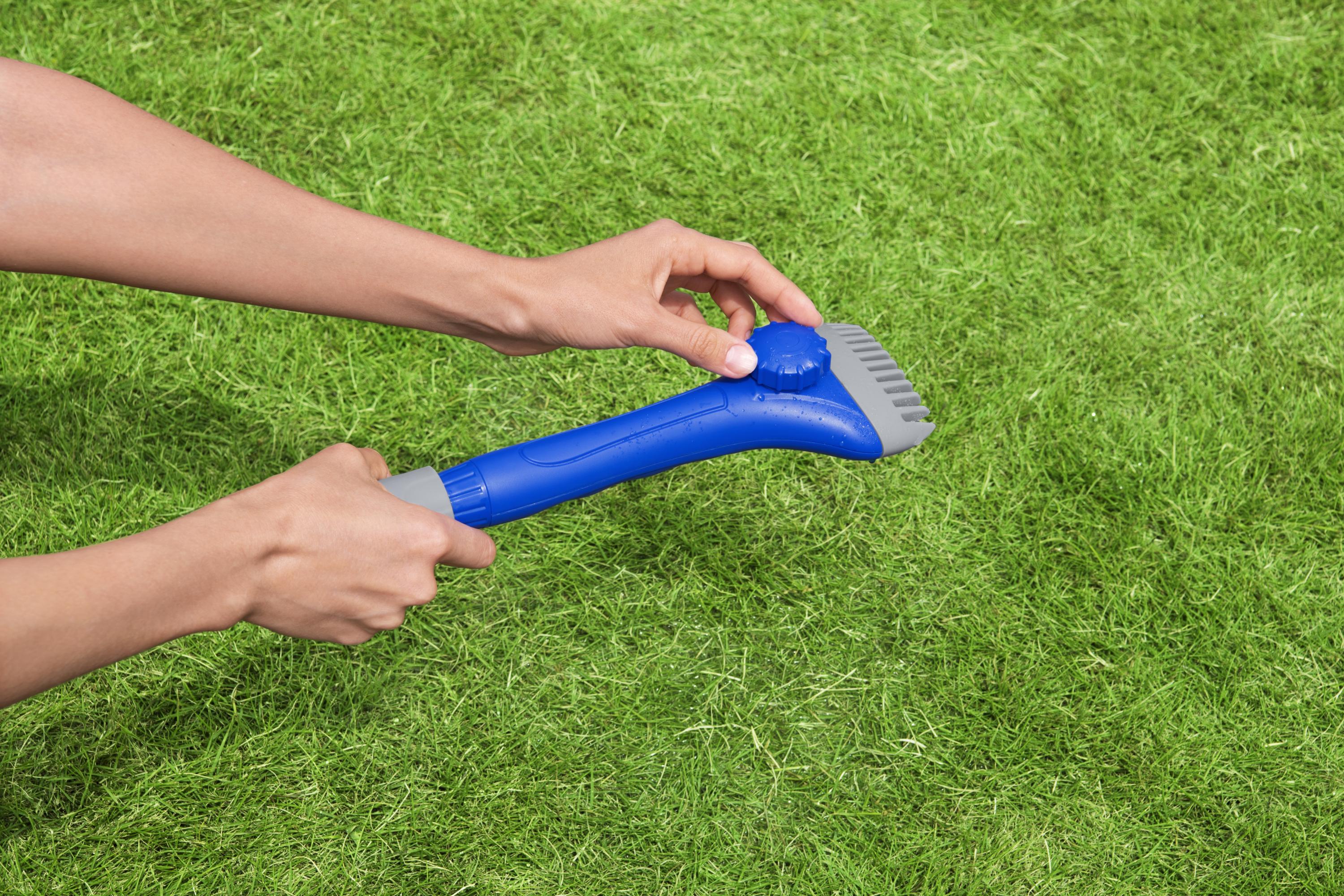 Spazzola pettine ad acqua per pulizia cartucce filtro Fowclear Aqualite Bestway 58662