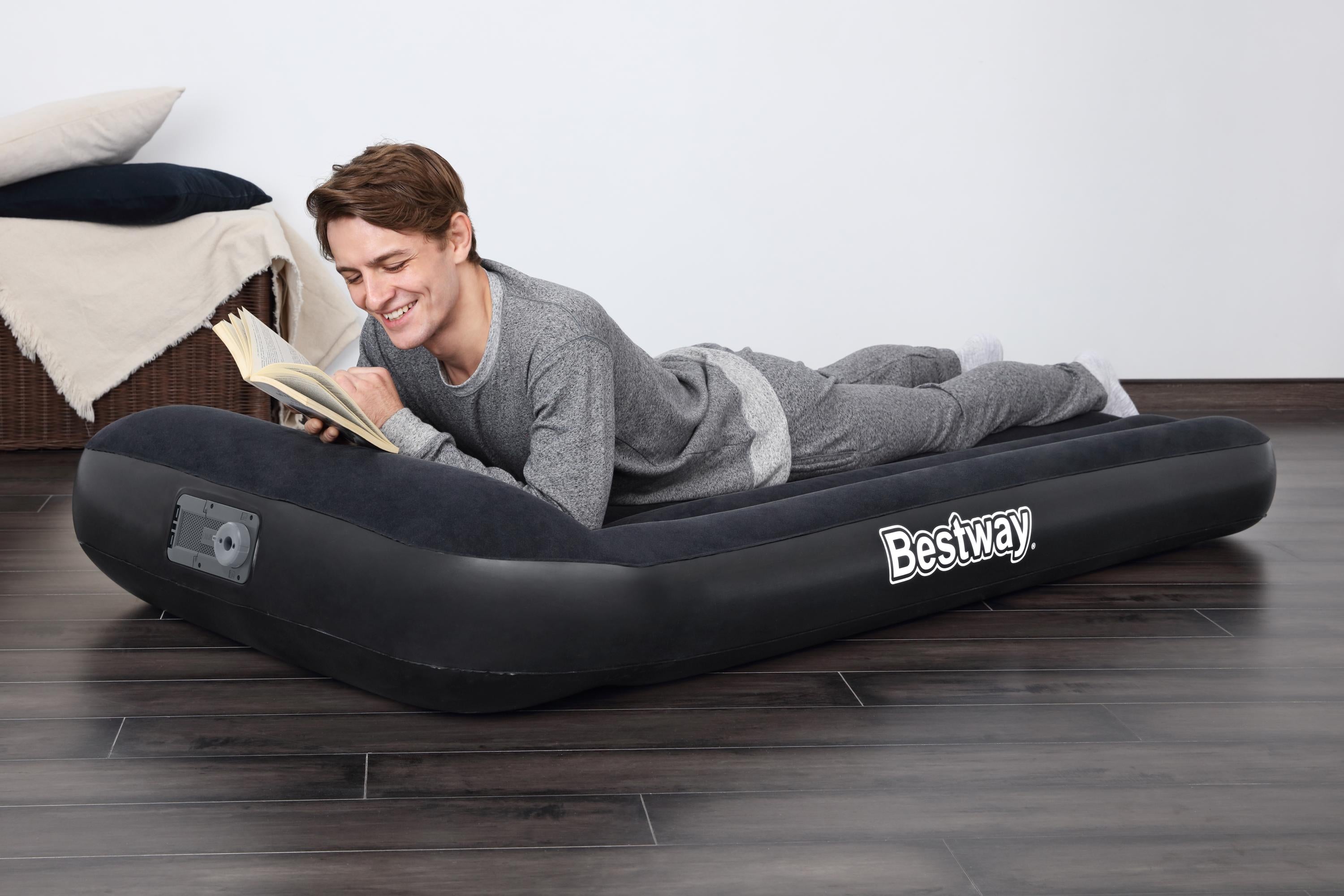 Materasso airbed gonfiabile singolo con pompa elettrica Integrata Bestway 67556