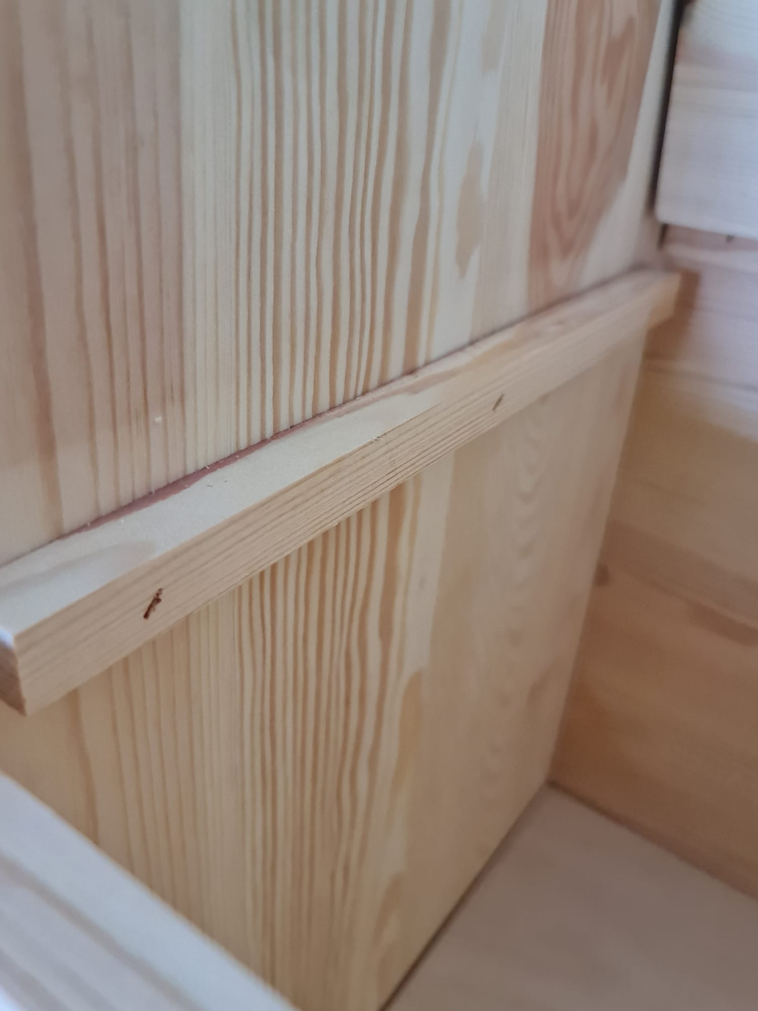 Cassapanca baule in legno di abete massello ALBERIAMO