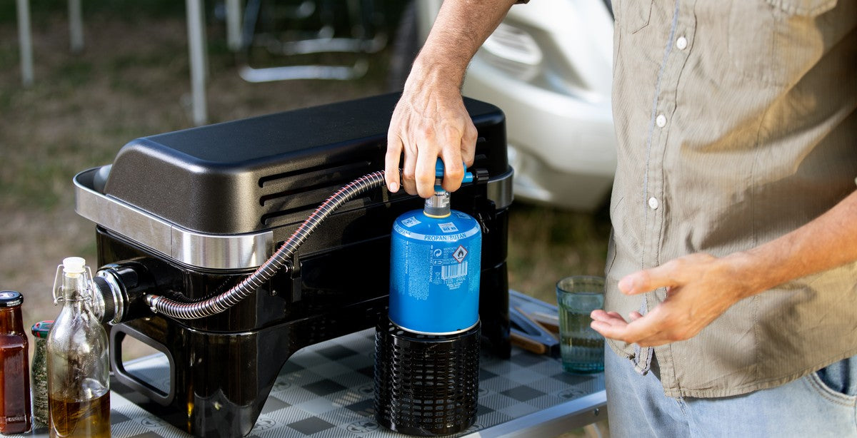 Barbecue a gas con piano in ghisa 48x26 cm Campingaz Attitude 2GO CV