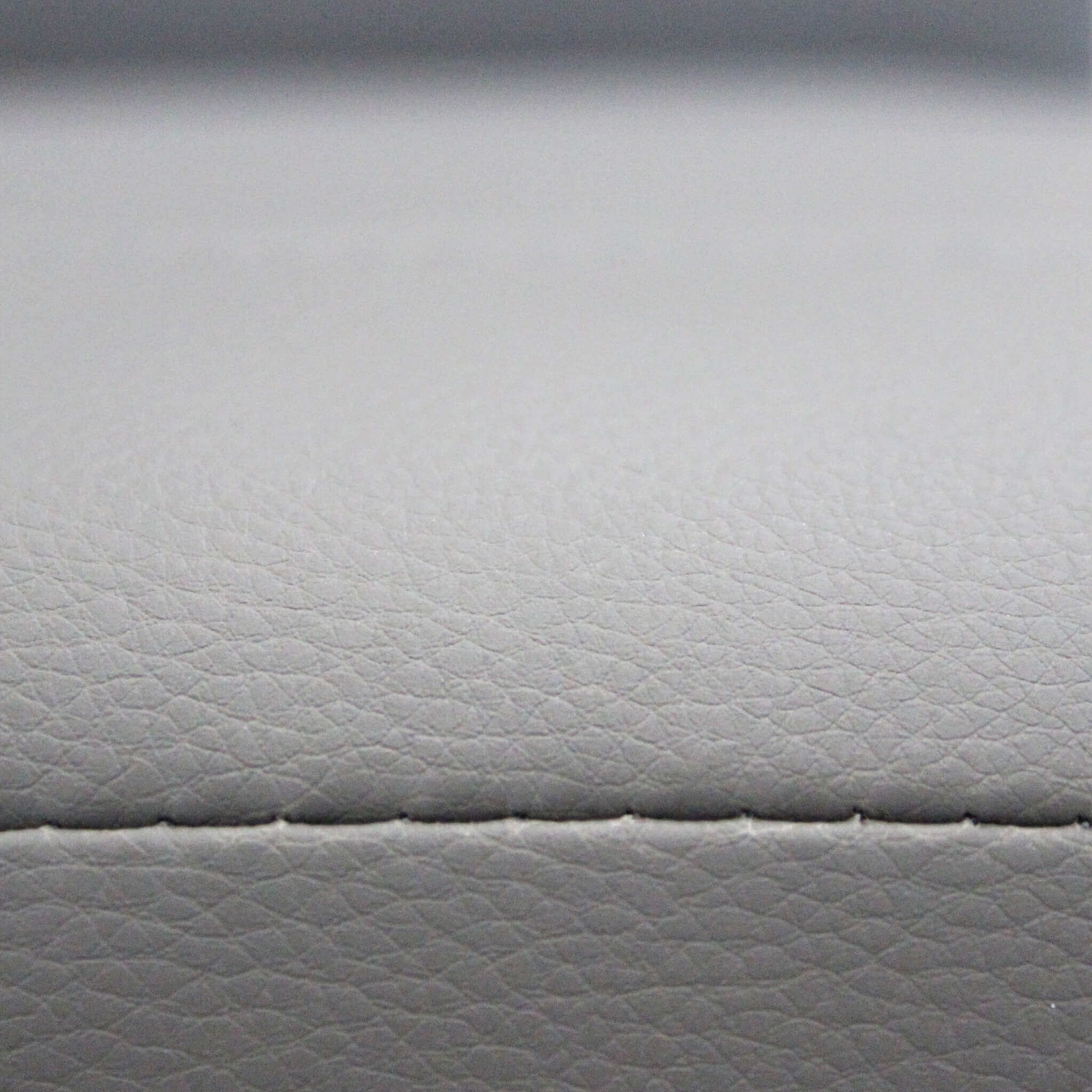 Sedia da interno in acciaio con schienale e seduta in ecopelle Vivian