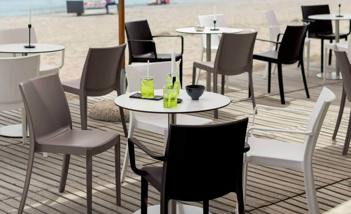 Sedia poltrona in polipropilene per esterno impilabile VITTORIA