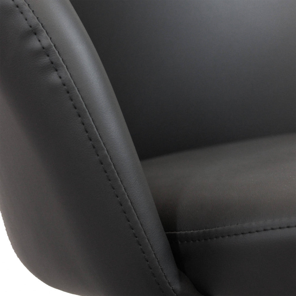 Sedia poltrona da interno con struttura in metallo e seduta morbida rivestita in ecopelle Call Me Large