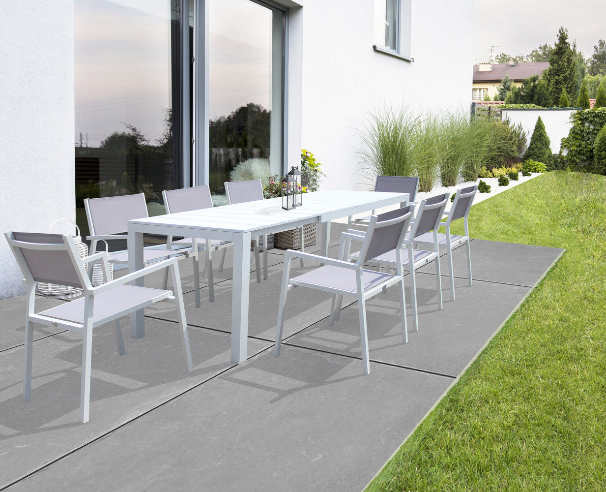 Tavolo da esterno allungabile 149/215 cm in alluminio con piedi regolabili e piano a doghe TEODOSIO