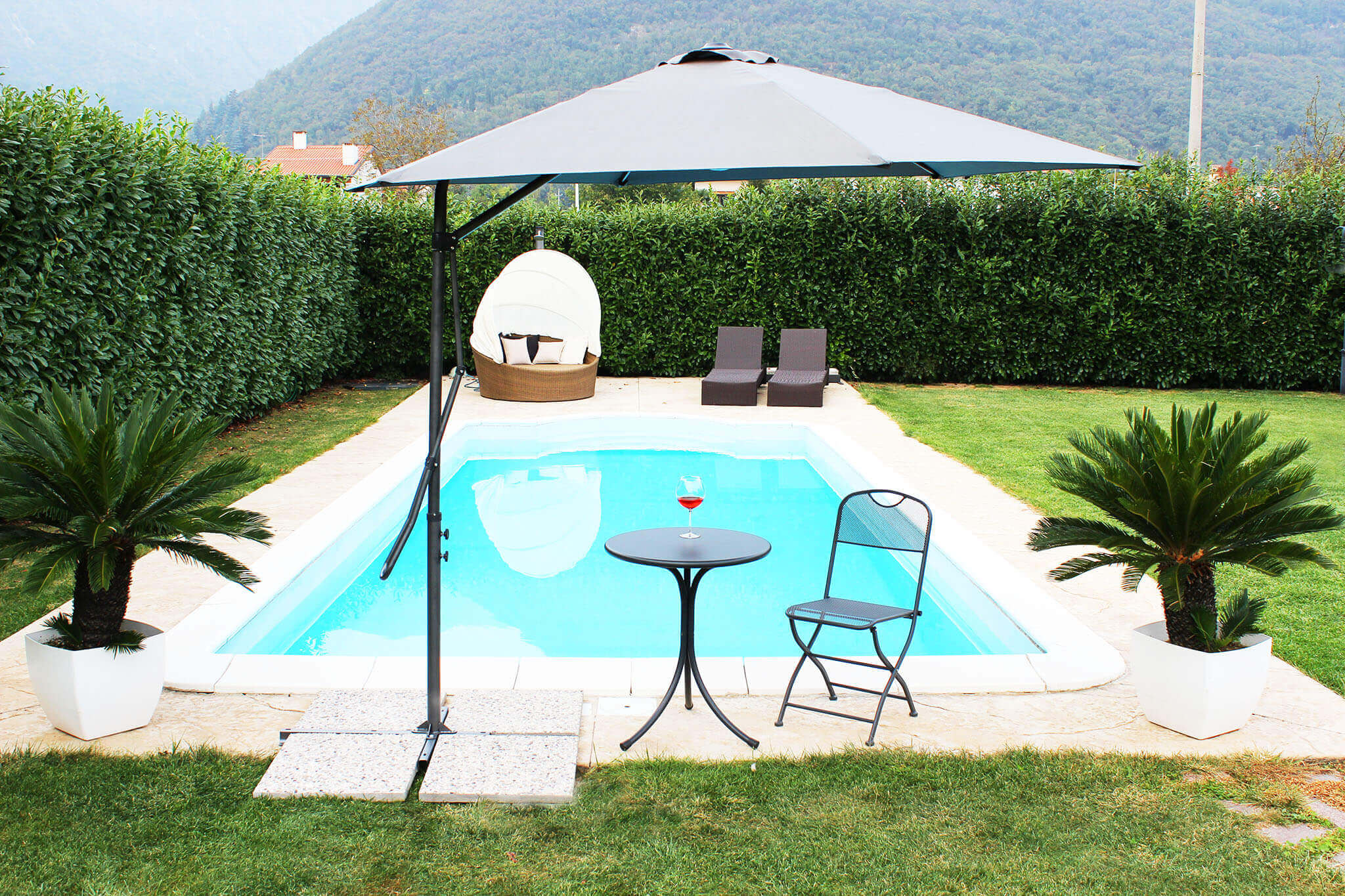 Ombrellone da giardino Ø3 mt con antivento e base a crociera Perinde