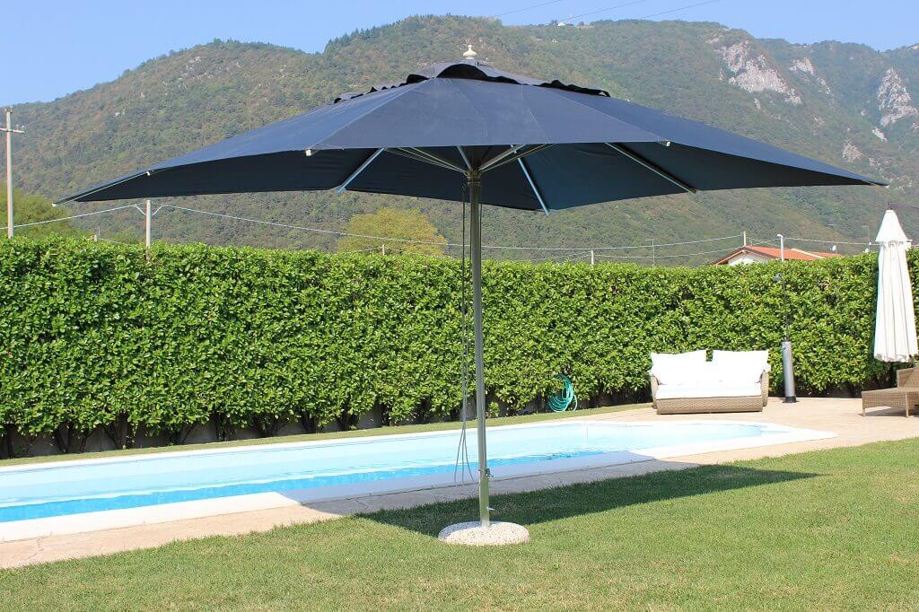 Ombrellone da giardino 3x3 mt con palo centrale Canes Venatici