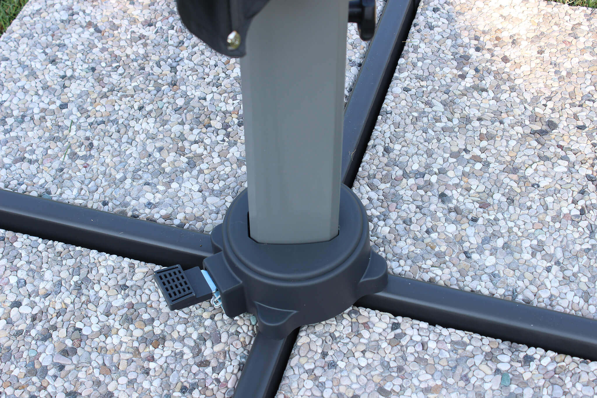 Ombrellone 3x3 mt da esterno con palo laterale Grus