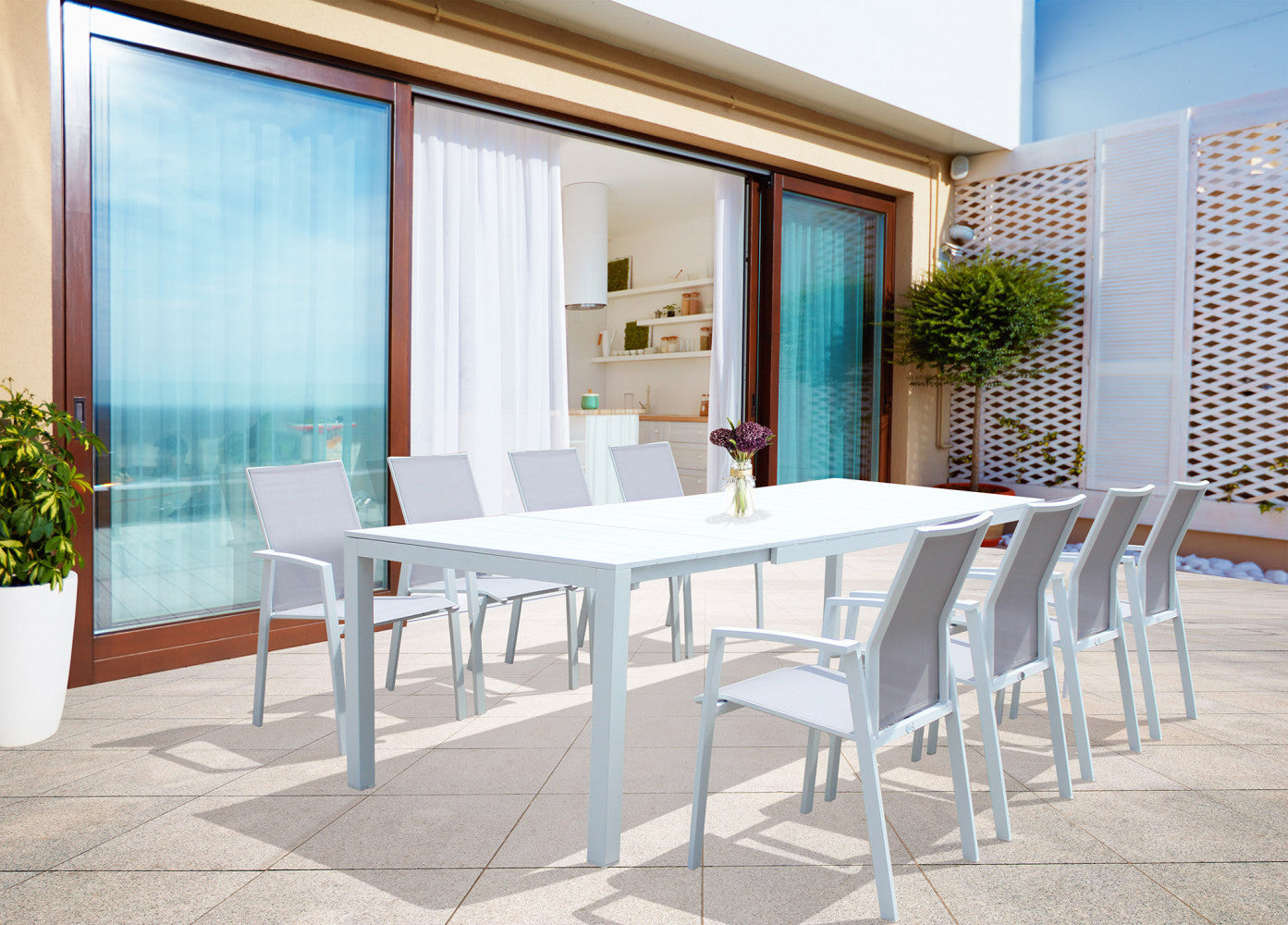 Tavolo estensibile da giardino con struttura in alluminio e piano effetto doghe Spenser