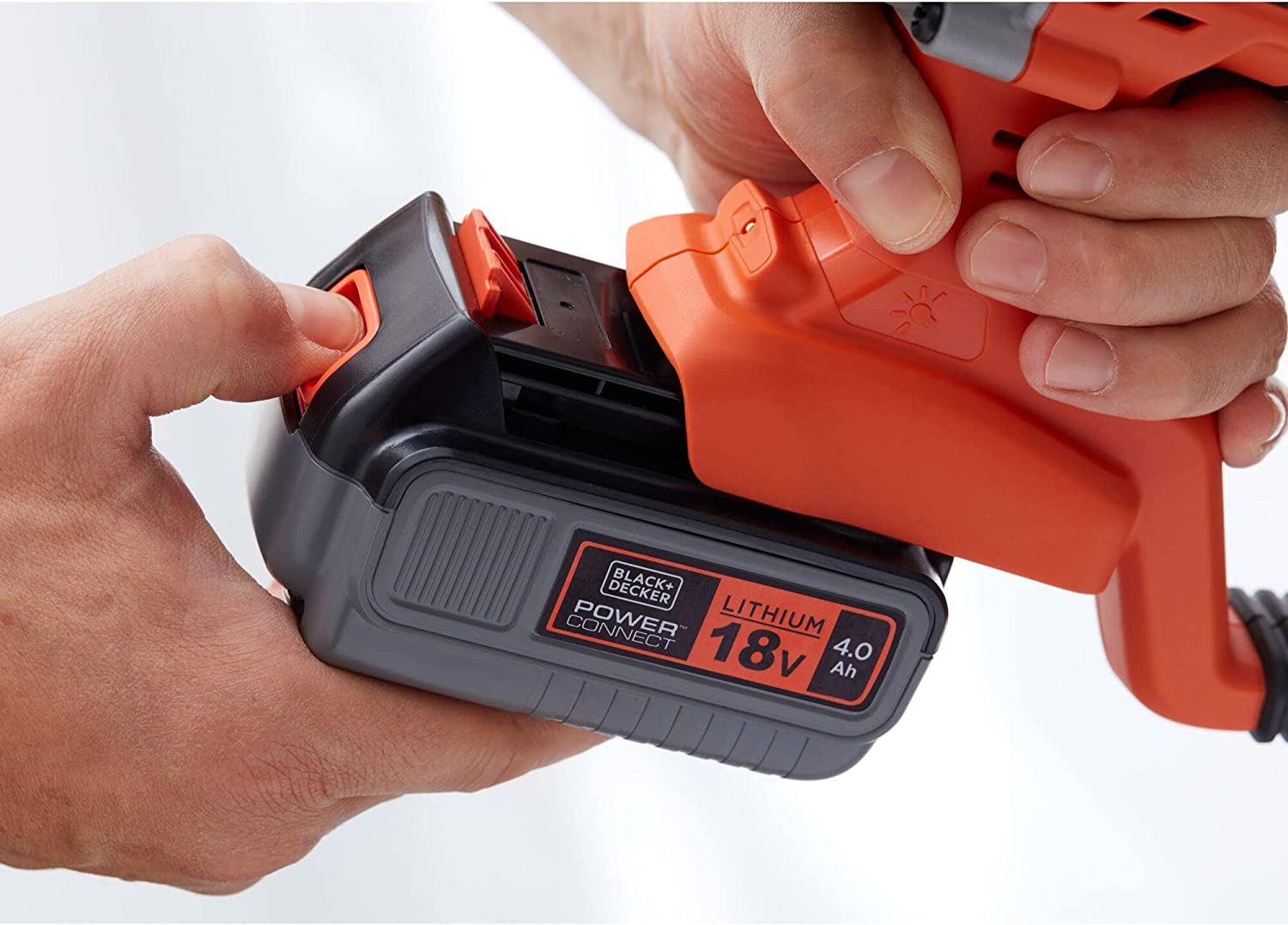Trapano Martello Tassellatore 18V 4 Ah SDS con valigetta ed accessori BCD900M1K-QW Black+Decker