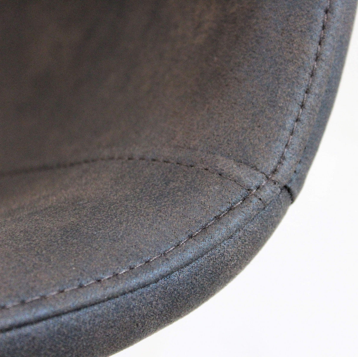 Sedia da interno con struttura in metallo e seduta in velluto Dea