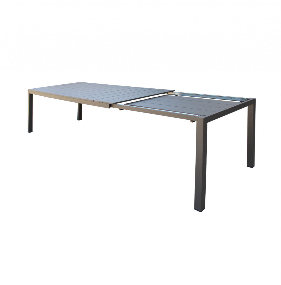 Tavolo da esterno allungabile 149/215 cm in alluminio con piedi regolabili e piano a doghe TEODOSIO