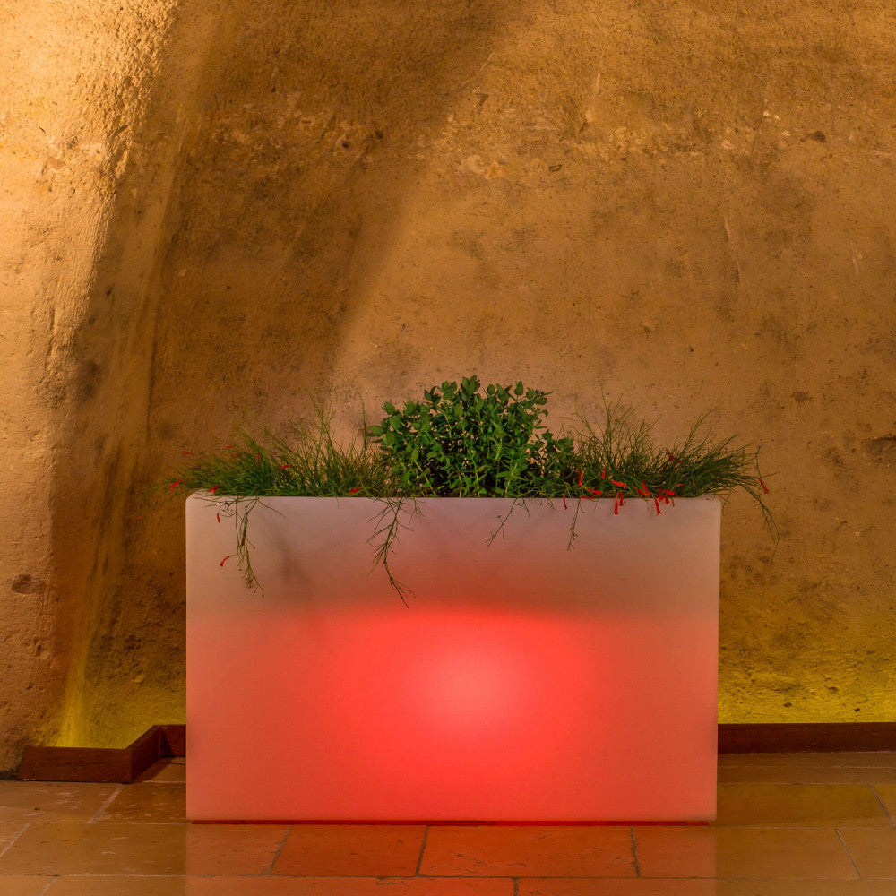 Vaso fioriera in resina da interno esterno bar e ristoranti con luci LED colorate controllabile con telecomando in dotazione Lumos