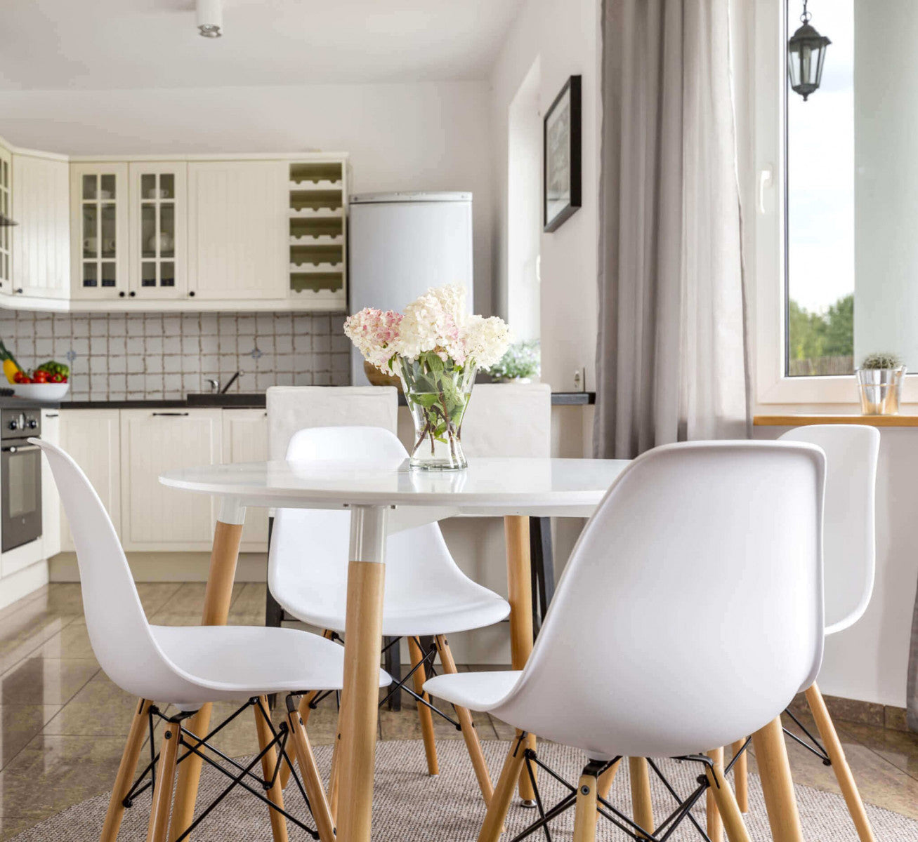 Sedia da interno in legno con seduta in ABS e tiranti in acciaio Romeo