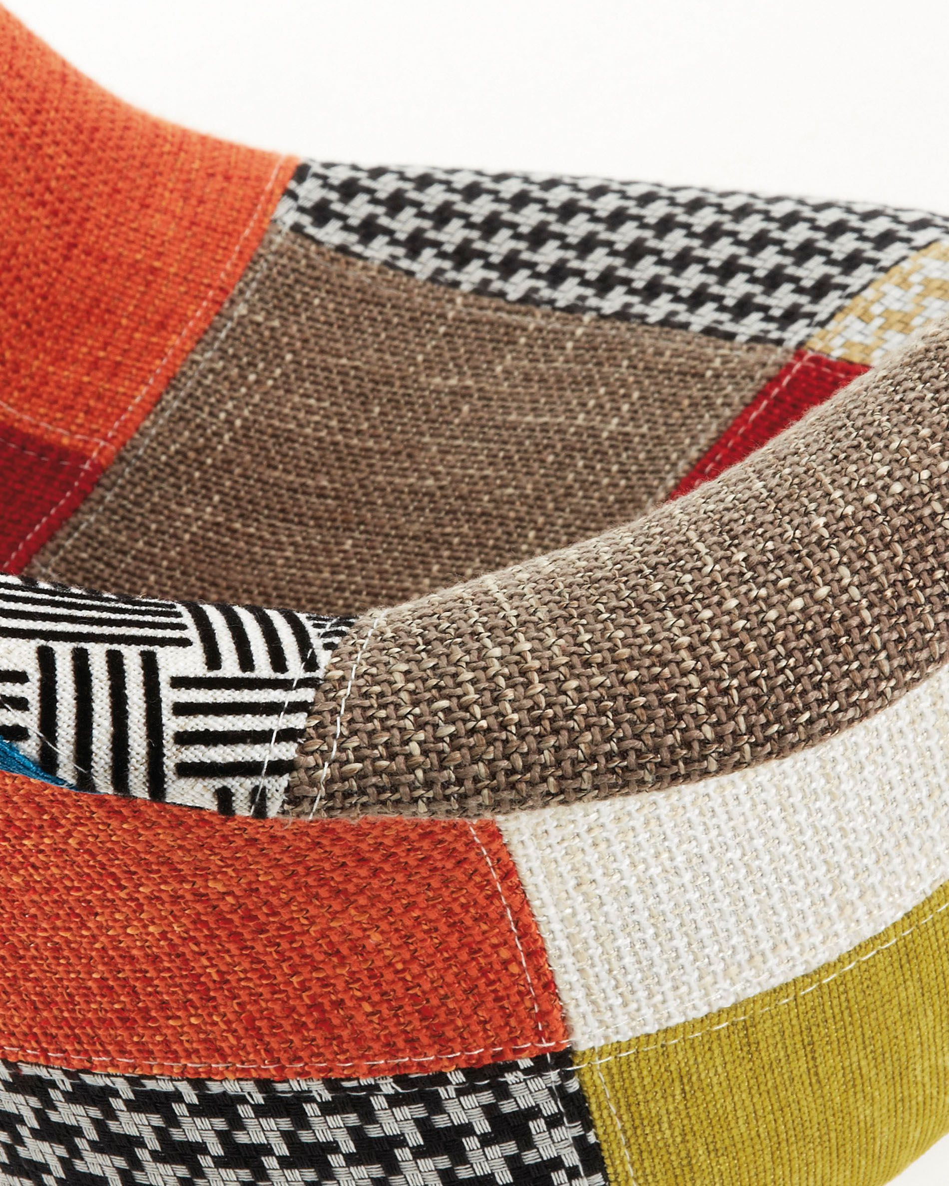 Sedia poltrona da interno in legno e tessuto patchwork con tiranti in acciaio Color Explosion