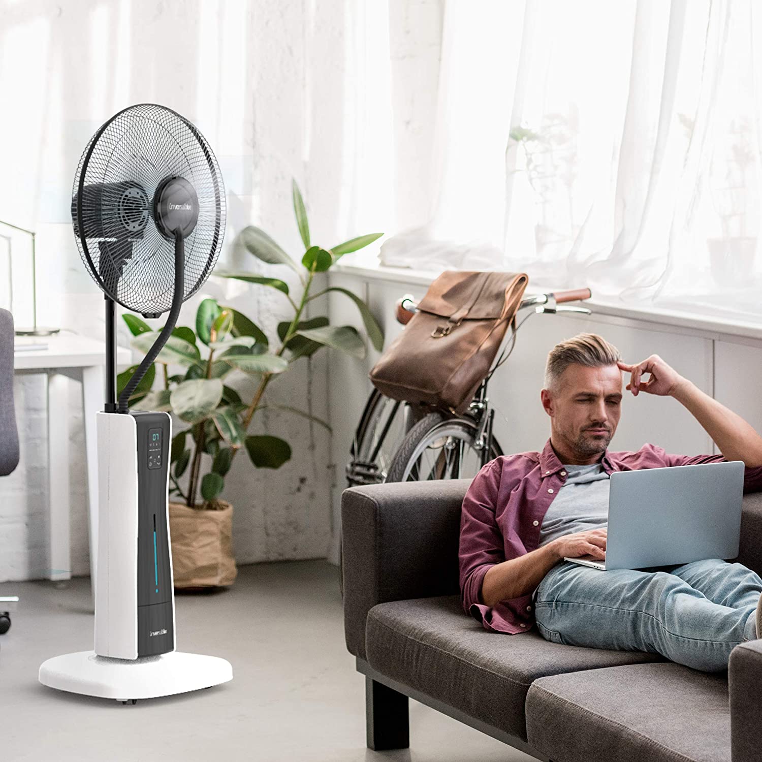 Ventilatore digitale con nebulizzatore acqua e ghiaccio a piantana oscillante Nebula Fan Plus